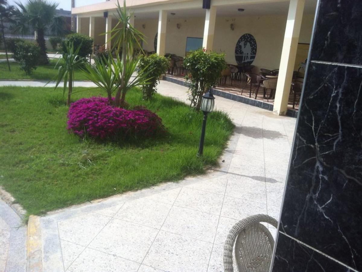 Motel Paris Dakar Selouane 外观 照片