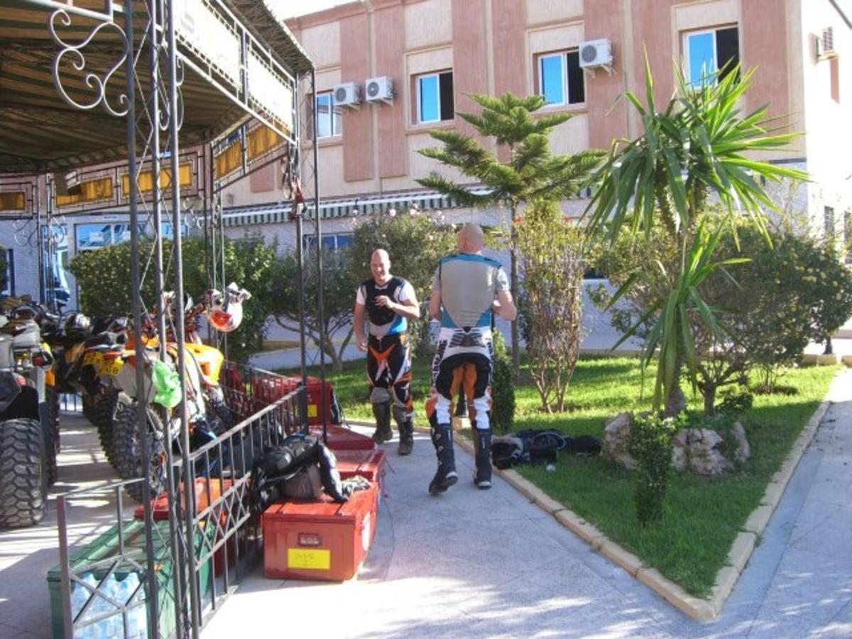 Motel Paris Dakar Selouane 外观 照片